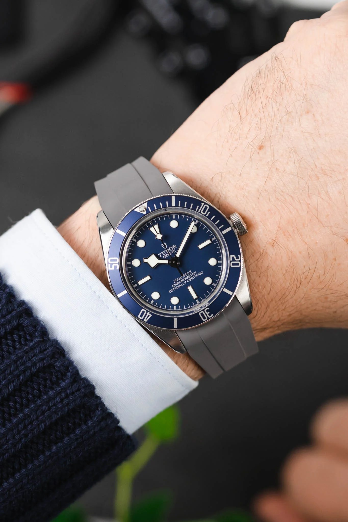 VANGUARD Integrated Rubber Watch Strap for Tudor Black Bay 58 in GREY - Image 2