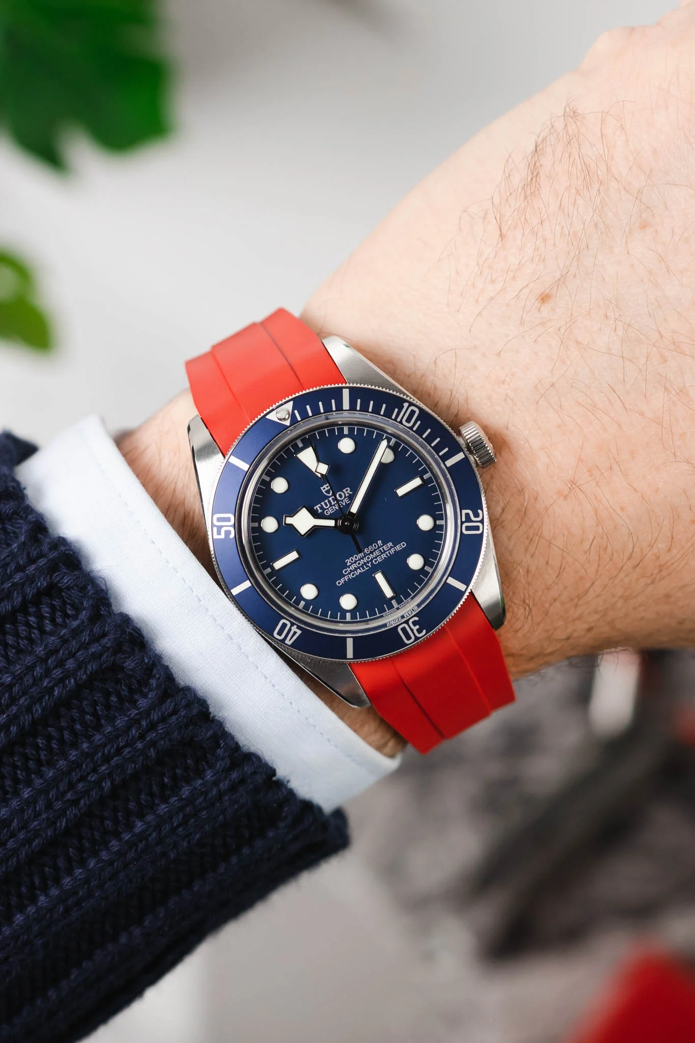 VANGUARD Integrated Rubber Watch Strap for Tudor Black Bay 58 in RED - Image 2
