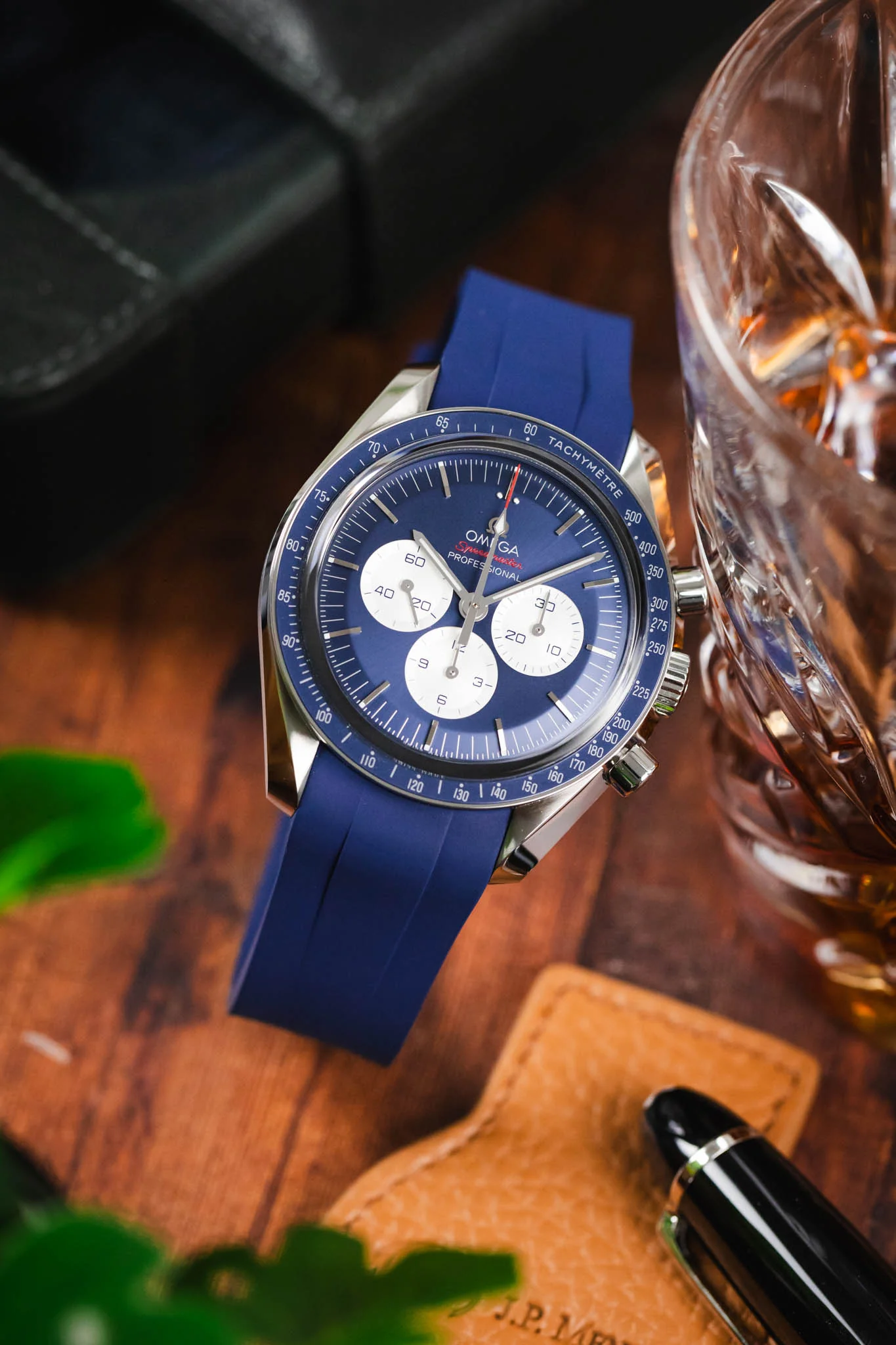 VANGUARD Integrated Rubber Watch Strap for Omega Speedmaster/ Moonswatch in BLUE - Image 4