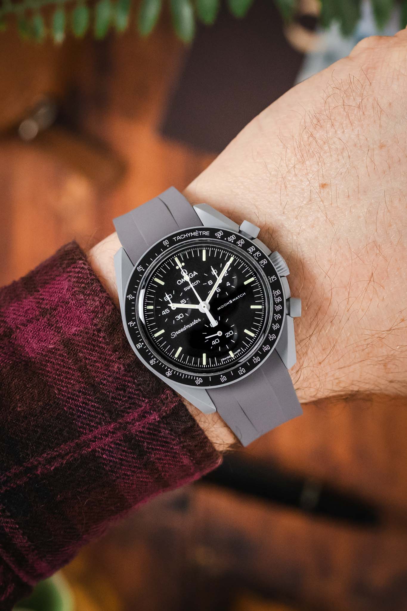 VANGUARD Integrated Rubber Watch Strap for Omega Speedmaster/ Moonswatch in GREY - Image 2