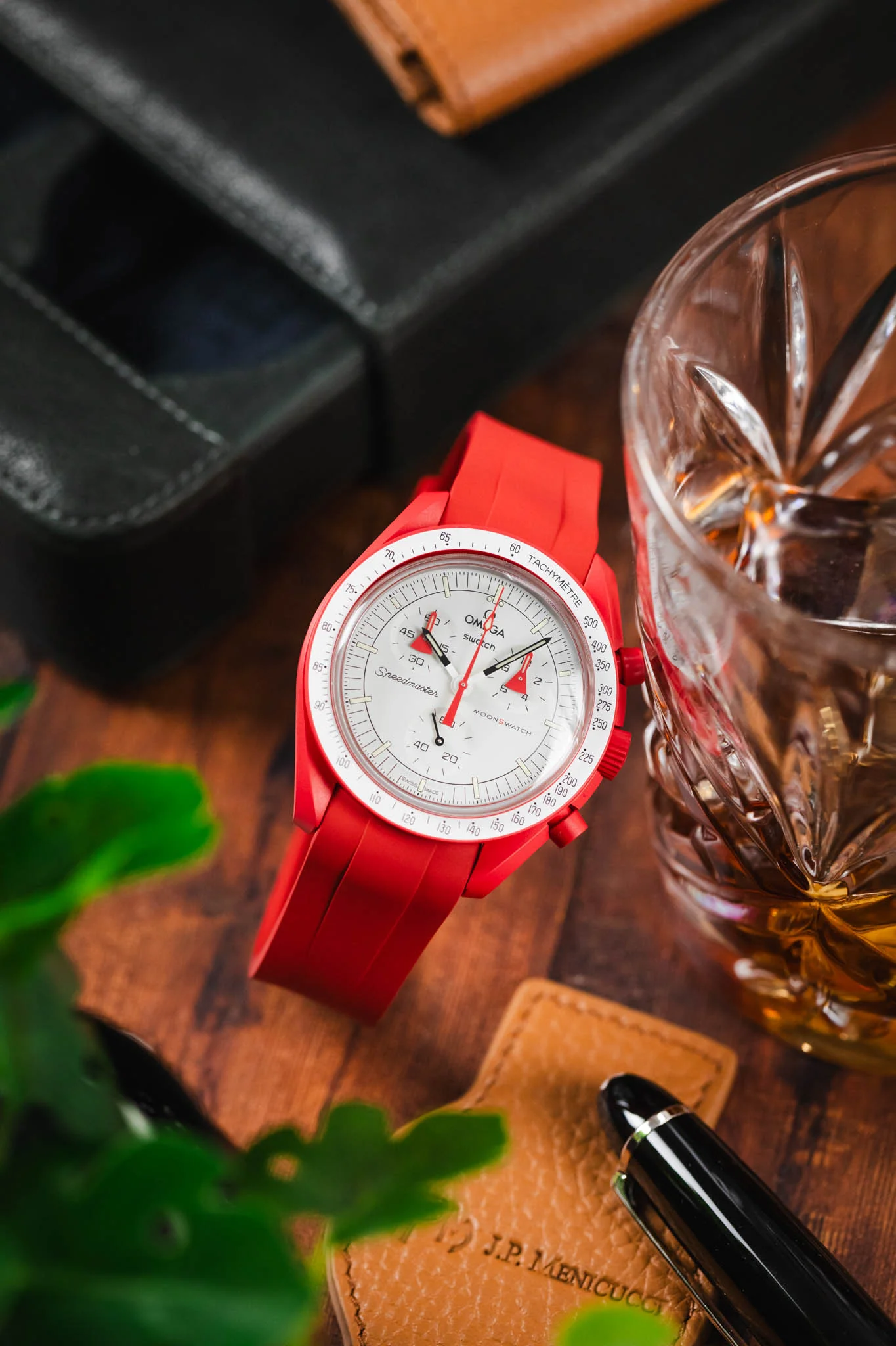 VANGUARD Integrated Rubber Watch Strap for Omega Speedmaster/ Moonswatch in Red - Image 4