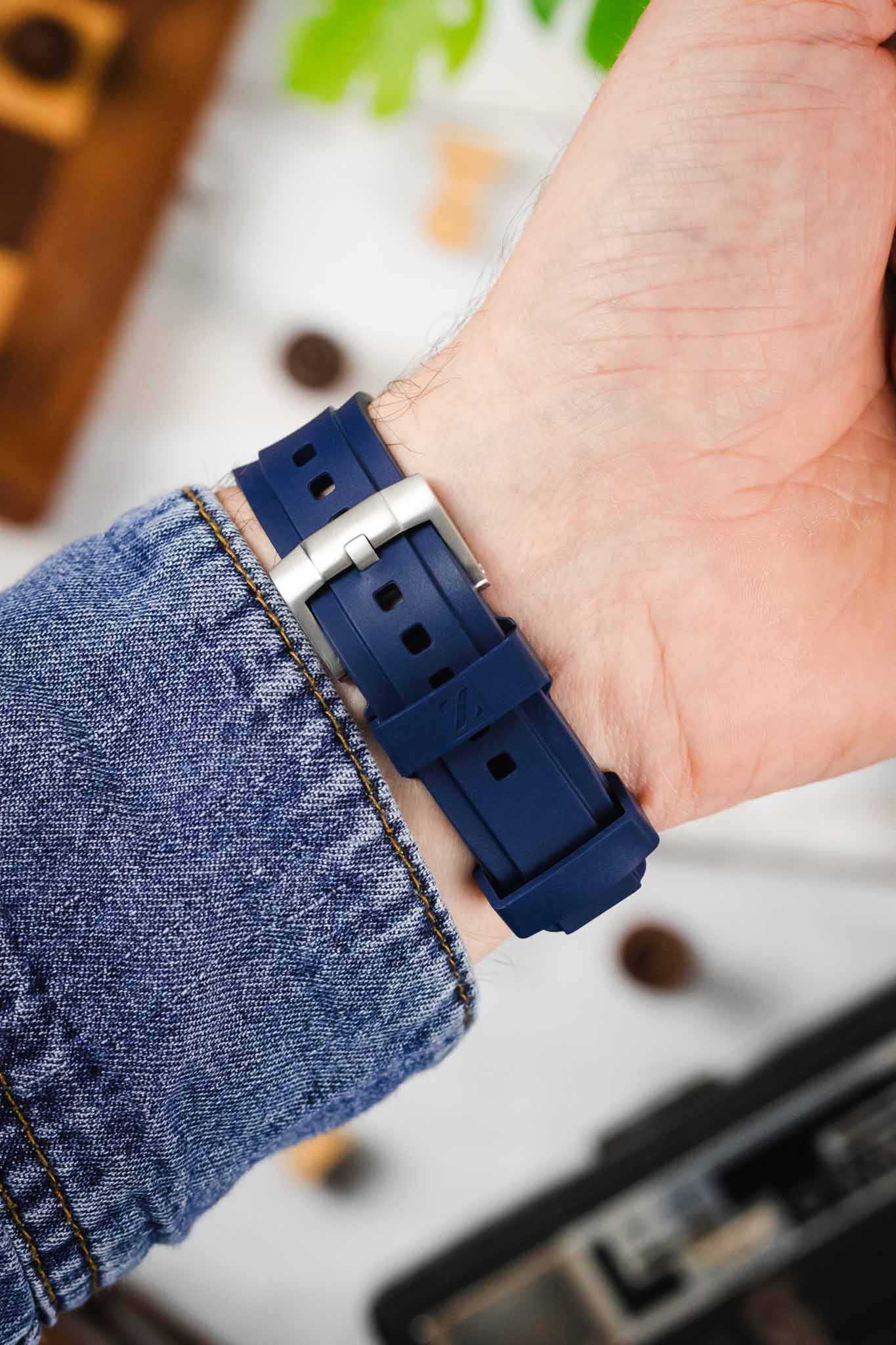 ZEALANDE ZBC06 Rubber Watch Strap for Omega Seamaster Aqua Terra in BLUE - Image 2