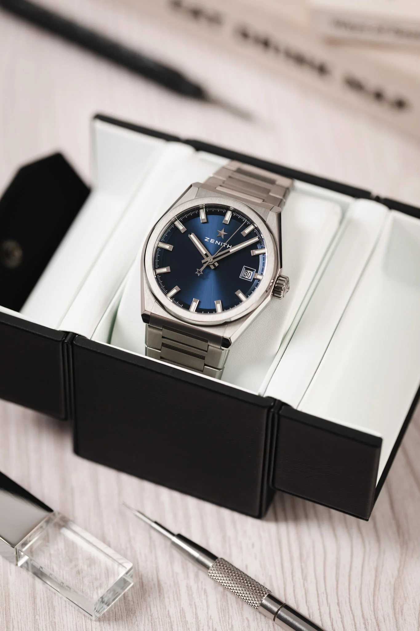 ZENITH 95.9000.670/51.M9000 Defy Classic 41mm Titanium Automatic Watch - Blue Dial - Image 7